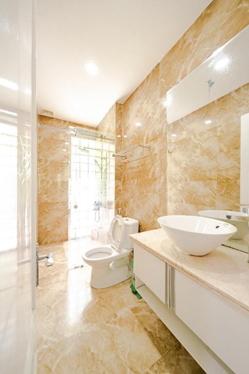 Entire House 4BR Near The Beach Vacation rental in Da Nang