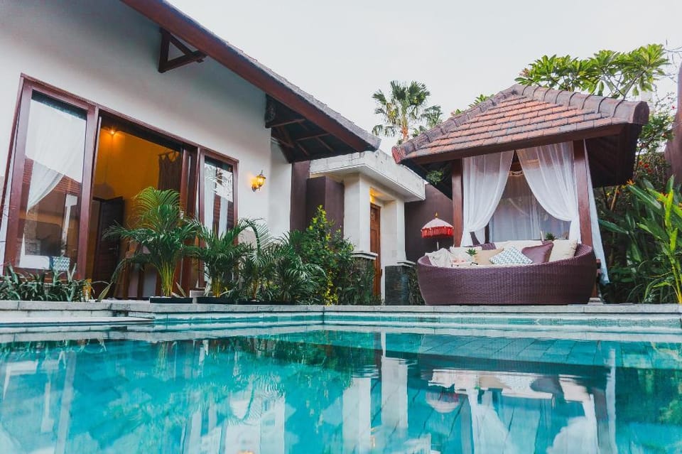 Villa Lapiz Lazuli 7 Seminyak Kuta 3BR With Pool Villa in Kuta