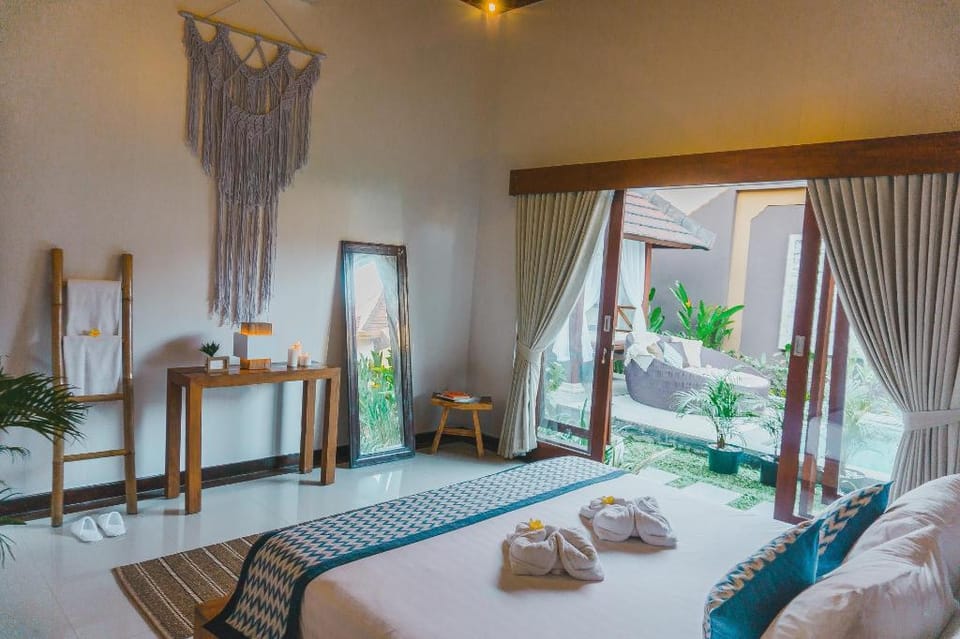 Villa Lapiz Lazuli 7 Seminyak Kuta 3BR With Pool Villa in Kuta