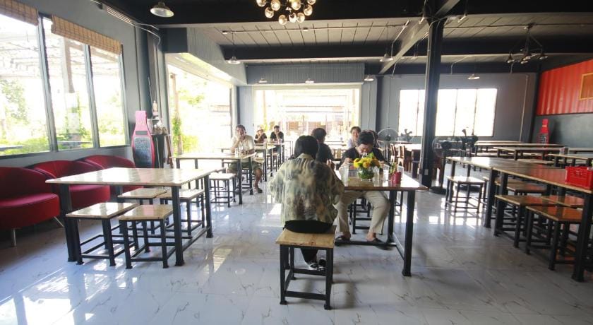 Maderbua hotel Hotel in Laos