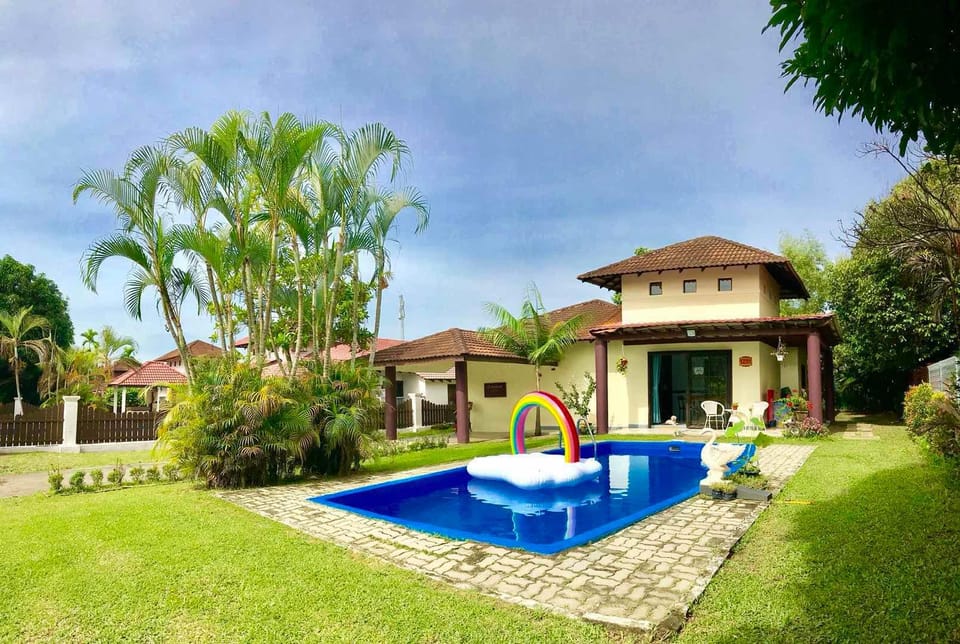 Melaka A'Famosa Resort Damour Private Villa  Villa in Negeri Sembilan, Malaysia