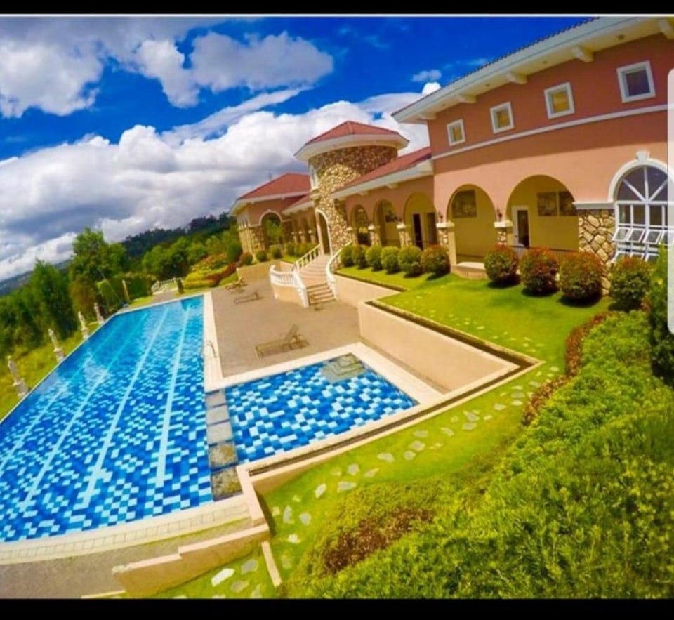 Bella Casa by J&J  (3BR HOUSE |WIFI|VACATION HOME) Vacation rental in Central Visayas