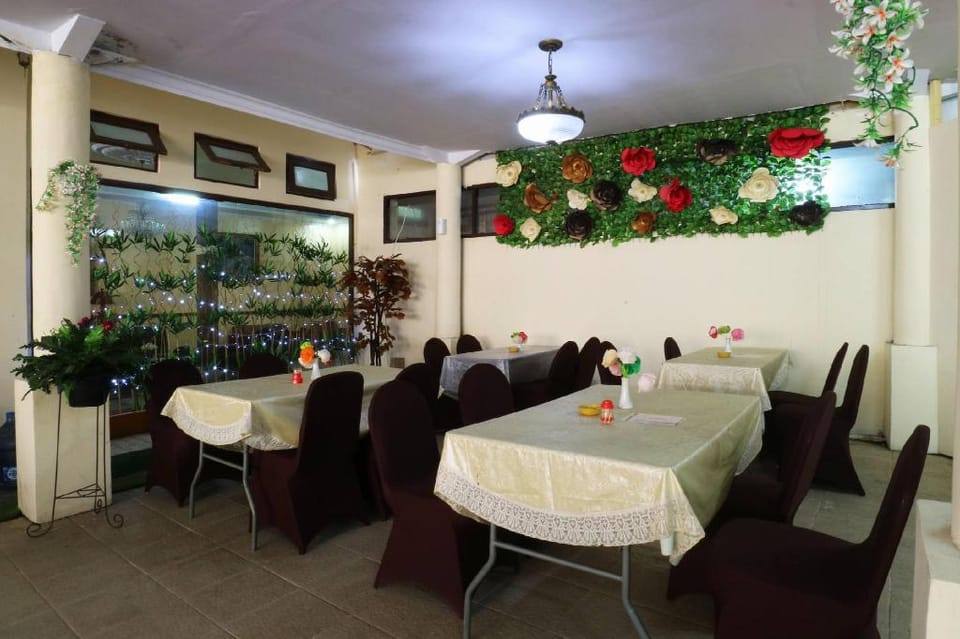 Hotel Arjuna Bed and Breakfast in Cisarua
