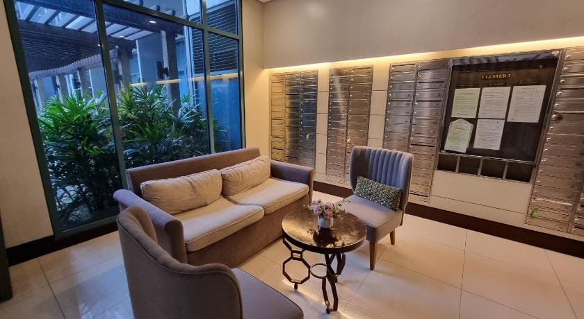 Palm Tree Studio Condo  at Manila Airport by Beth Apartment in Pasay