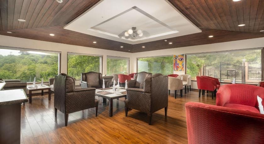 The Chinar Resort & Spa, Pahalgam Hotel in Punjab