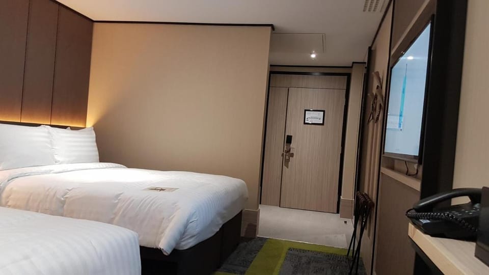 Aerotel London Heathrow, Terminal 2 & Terminal 3 Hotel in London Borough of Hounslow