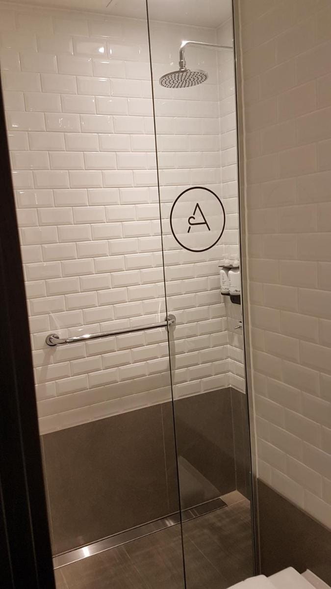 Aerotel London Heathrow, Terminal 2 & Terminal 3 Hotel in London Borough of Hounslow