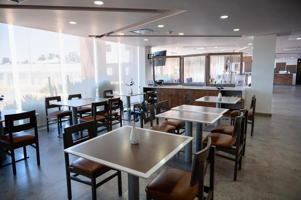 Comfort Inn & Suites Los Cabos Hotel in Cabo San Lucas