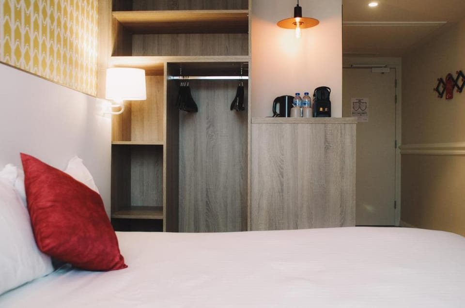 The Originals Boutique, Hotel Maison Montmartre, Paris Hotel in Paris
