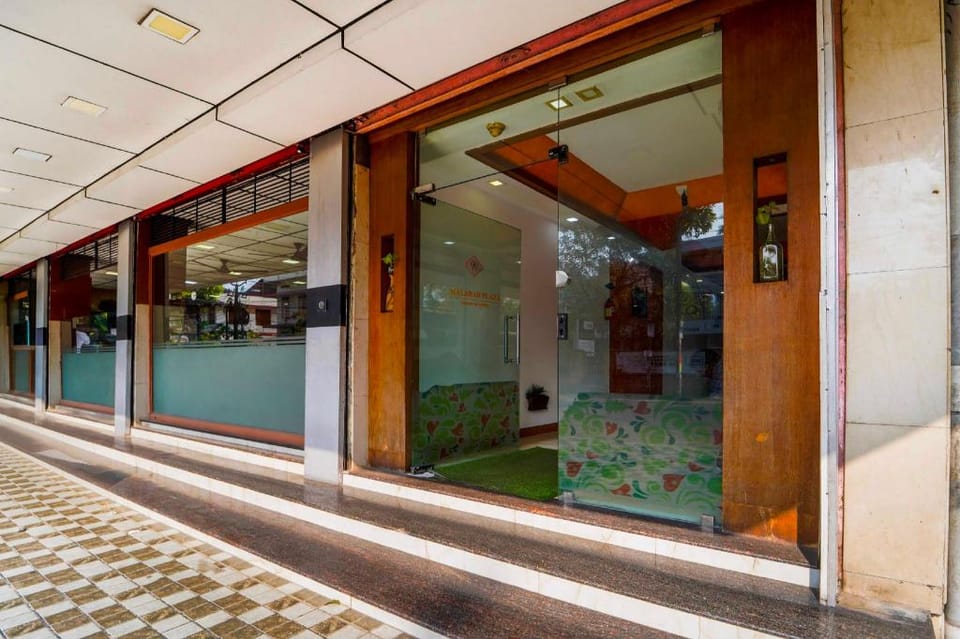 Hotel O Kaloor Metro Station Hotel in Kochi