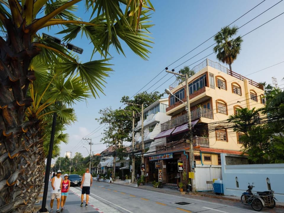 Dusit Grand Park Apartment in Pattaya City