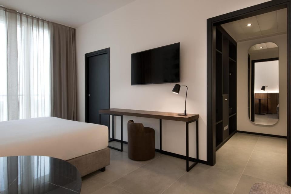 J Hotel Hotel in Turin