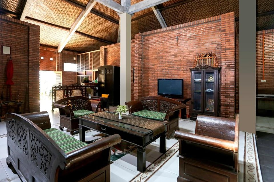Ndalem Joglo Krawitan Syariah Hotel in Special Region of Yogyakarta