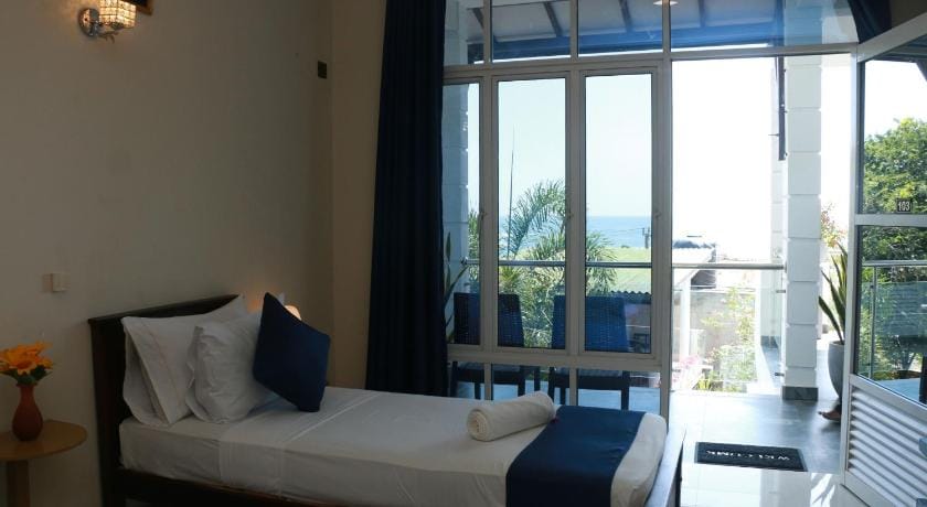 Queens Beach Hotel Hotel in Tangalle