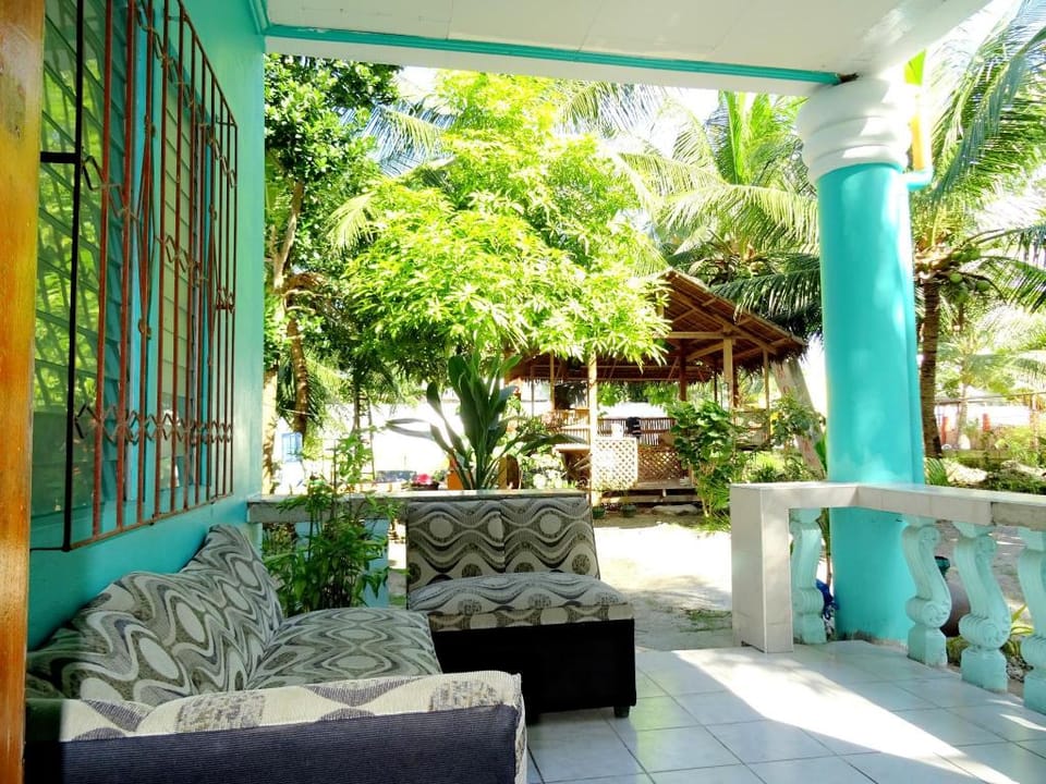 New Modern Summer House Hotel in Central Visayas