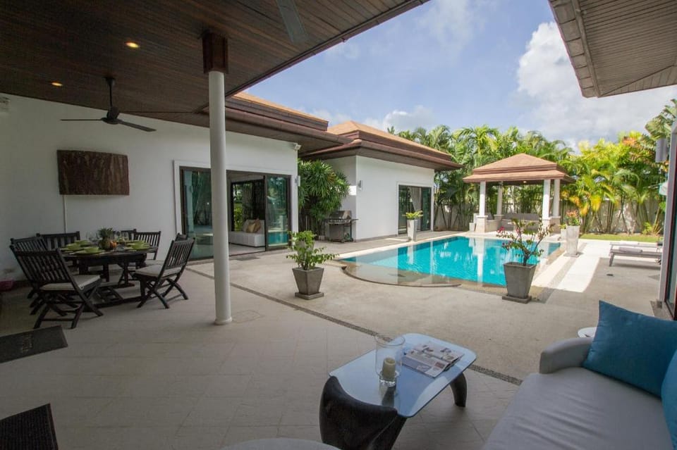 Magnificent 3BR Pool Villa White Cove Villa in Rawai