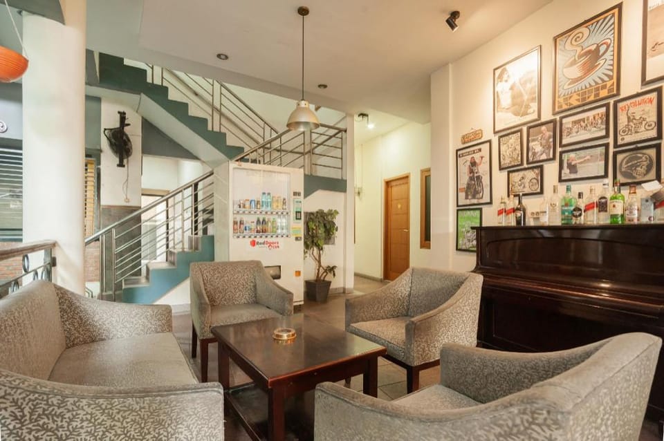 RedDoorz Plus near Universitas Indonesia Bed and Breakfast in West Java