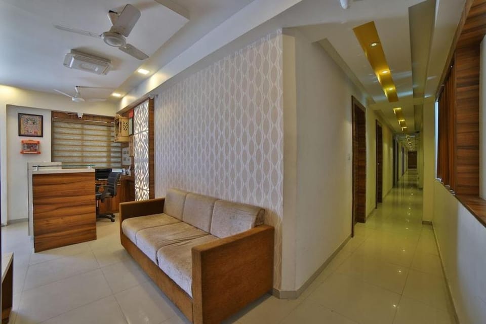 OYO Hotel Sunstar Inn Hotel in Ahmedabad