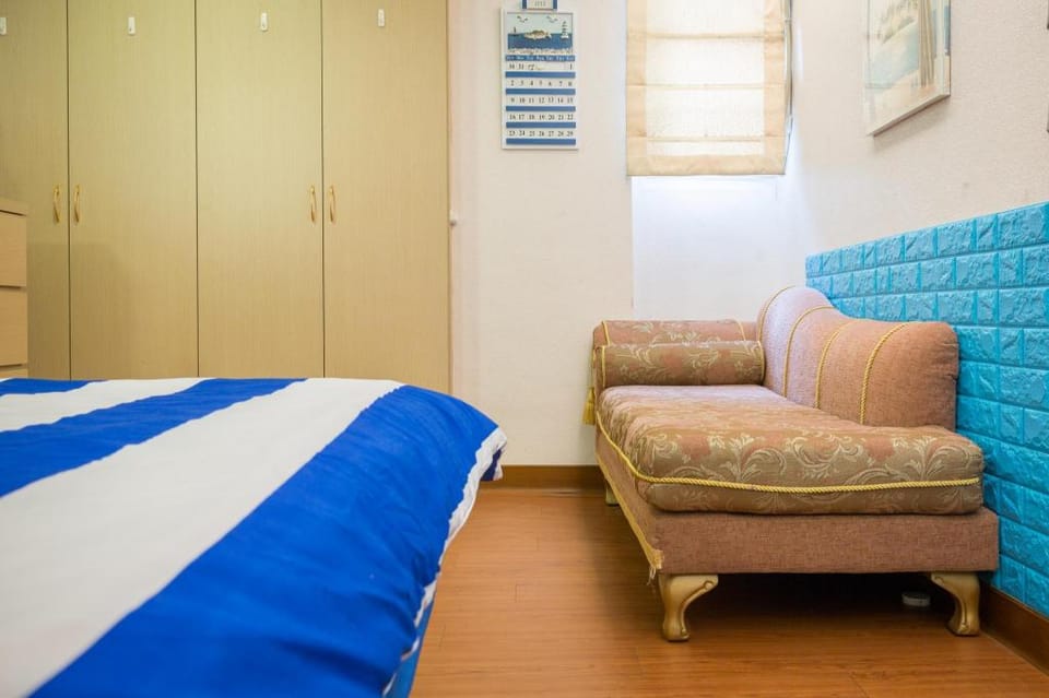 Ximending(Emei E)-Free Drop-off Service, lift Apartment in Taipei City