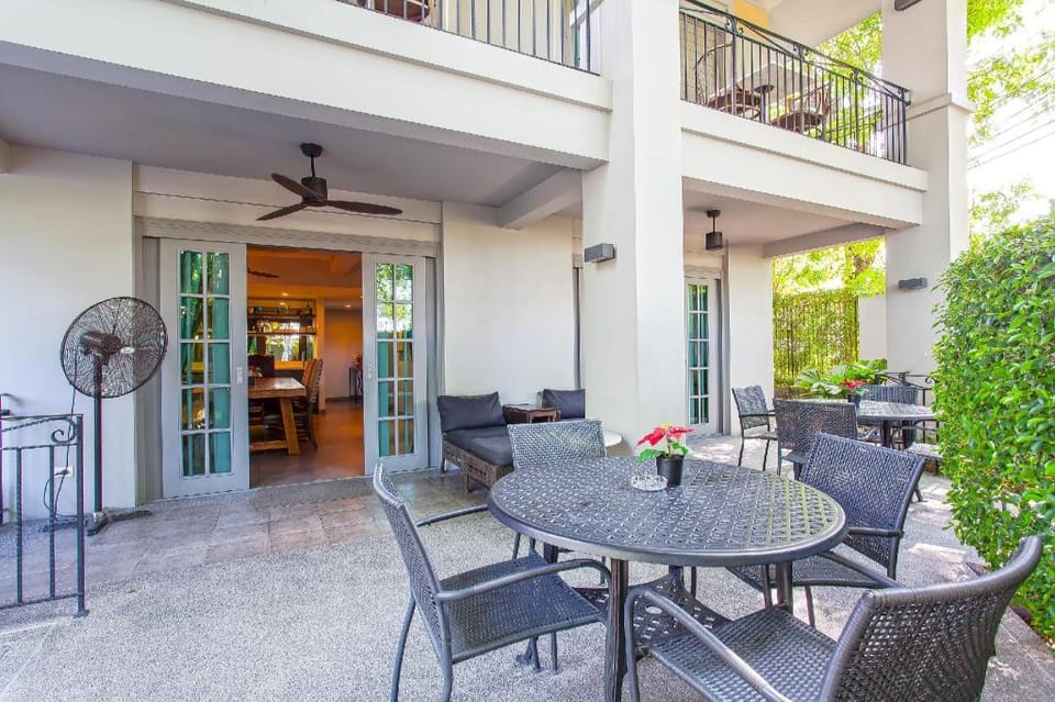 ⭐Pattaya Retreat Villas 9BR 2km to Beach Villa in Pattaya City