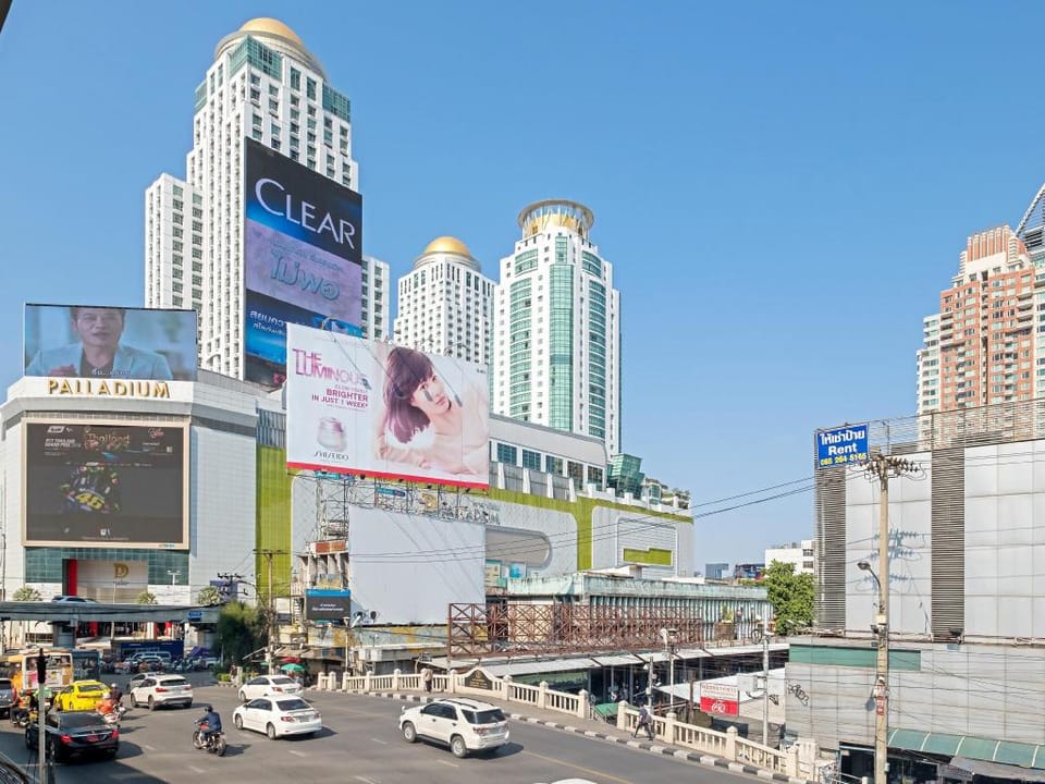 Family Hub @ Pratunam 4 – Group Stay + Free Pickup Apartment in Bangkok