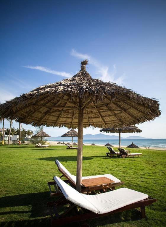 Villa 7 Bedroom  Beachfront The Five Stars Villa in Hoa Hai