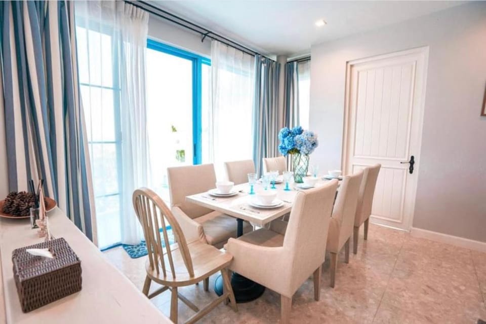 3Br Beachfront Jacuzzi Villa@Santora by Triple B Villa in Hua Hin District