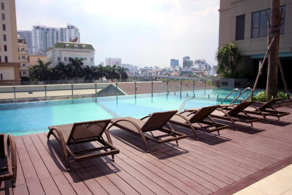 Saigon Corner The Tresor - free swimming pool, gym Apartment in Ho Chi Minh City