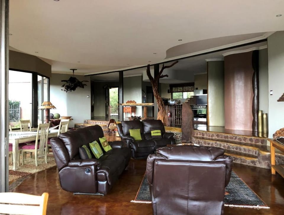 Leopards Rock Bush Boutique Vacation rental in South Africa