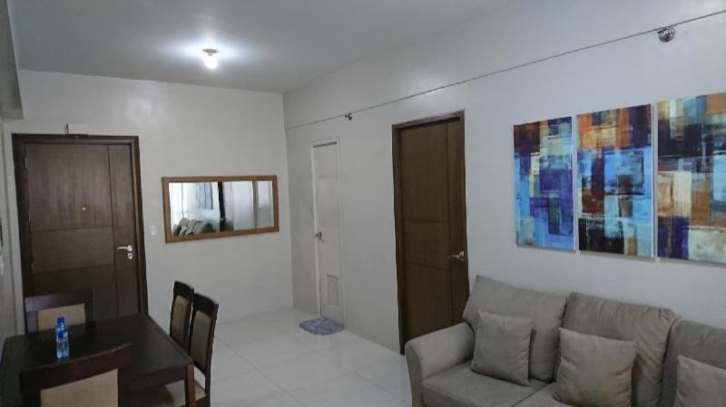 One Palmtree 2BR Across Airport Newport Pasay city Apartment in Pasay