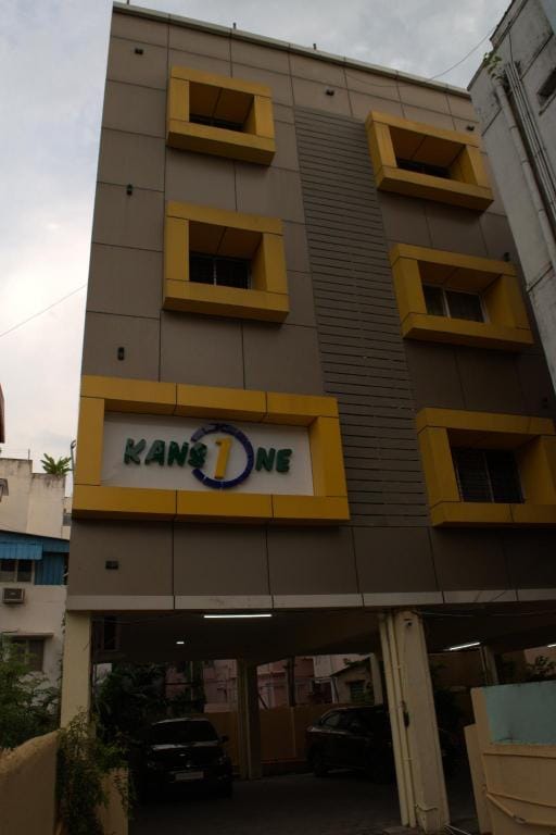 Kans One Bed and Breakfast in Chennai