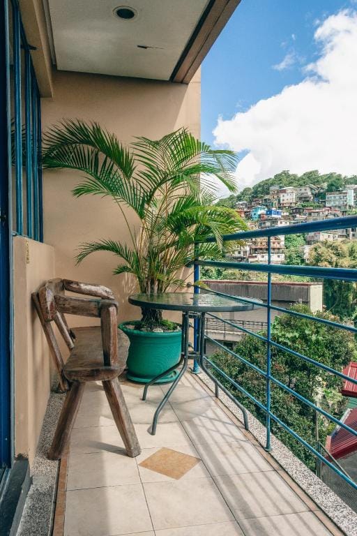 THE HALFHOUSE BY ELMAR CABIN Hotel in Baguio