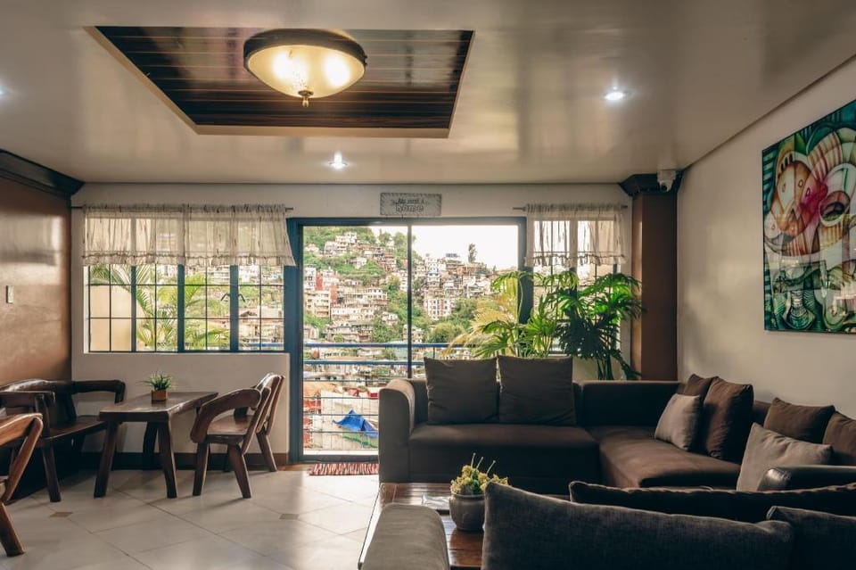 THE HALFHOUSE BY ELMAR CABIN Hotel in Baguio