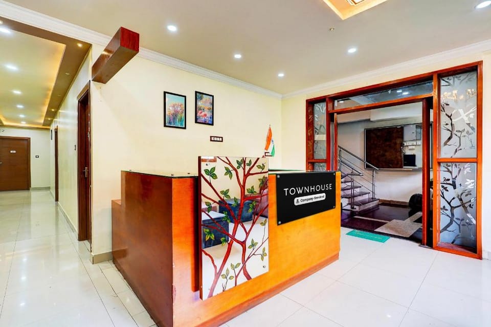 Super Townhouse MG Road Near Commercial Street Hotel in Bengaluru