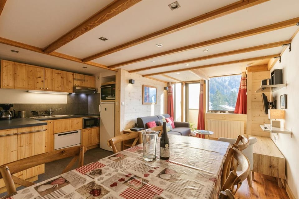 Résidence Grand Roc - Campanules 311 - Happy Rentals Apartment in Chamonix