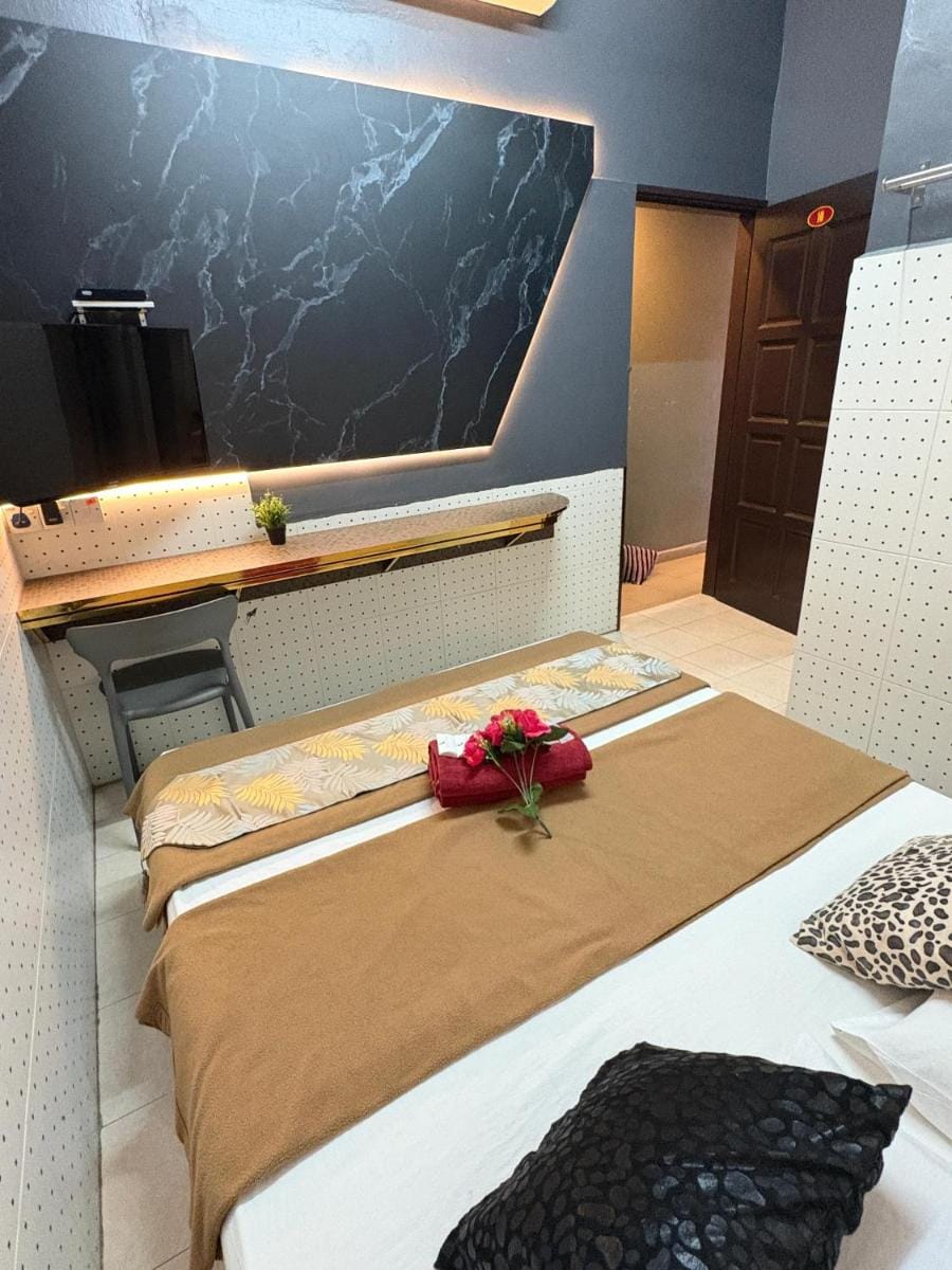 Weng Kong Hotel Bed and Breakfast in Perak