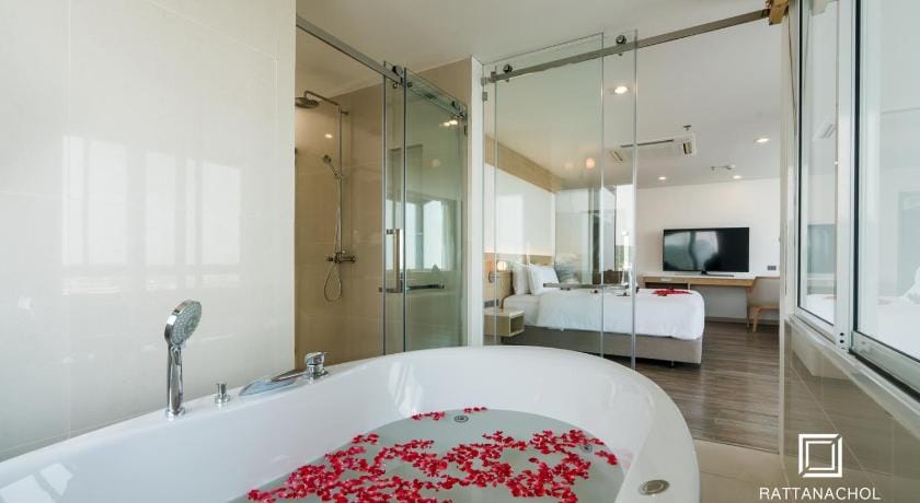 Rattanachol Hotel Hotel in Chon Buri Changwat