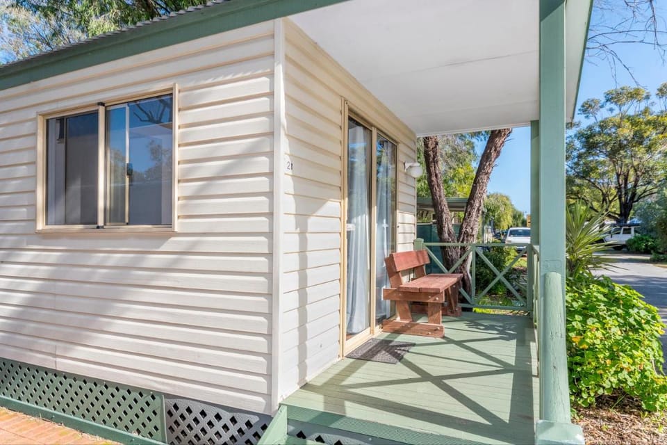 Rockingham Holiday Village Campground/ 
RV Resort in Baldivis