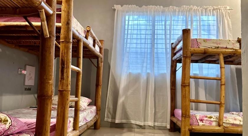 Lionfish Backpackers Malapascua Hotel in Central Visayas