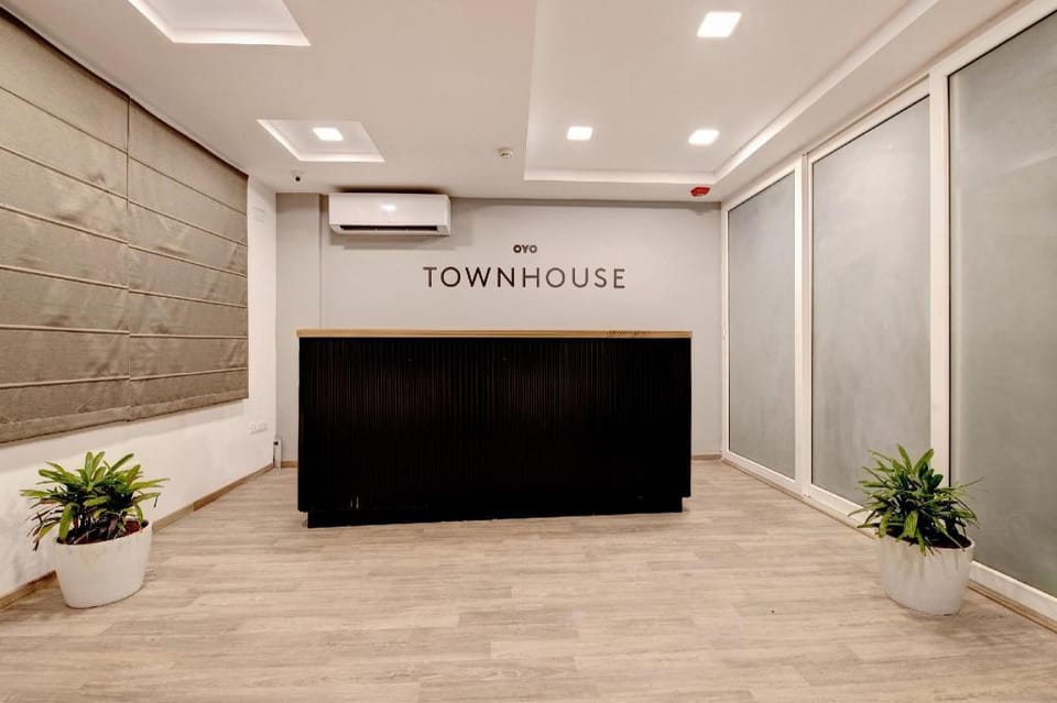 Super Townhouse Siri Residency Hotel in Bengaluru