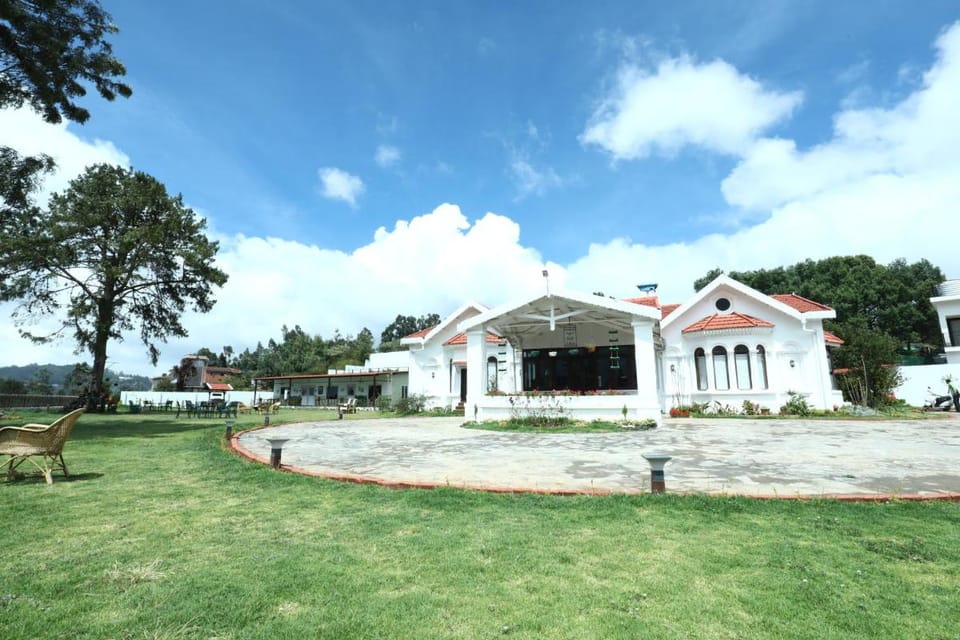 7 BHK Luxury Heritage Villa - Rock Ooty Villa in Ooty