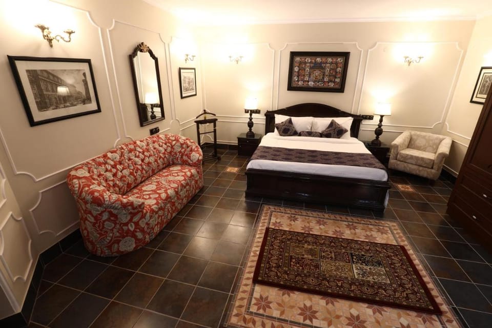 7 BHK Luxury Heritage Villa - Rock Ooty Villa in Ooty