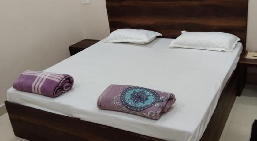 Hotel Bindra Paradise Hotel in Punjab, India