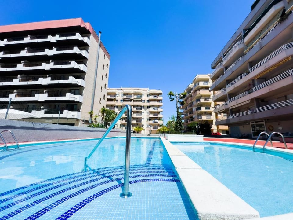 Rentalmar Zahara family suites Apartment in Salou