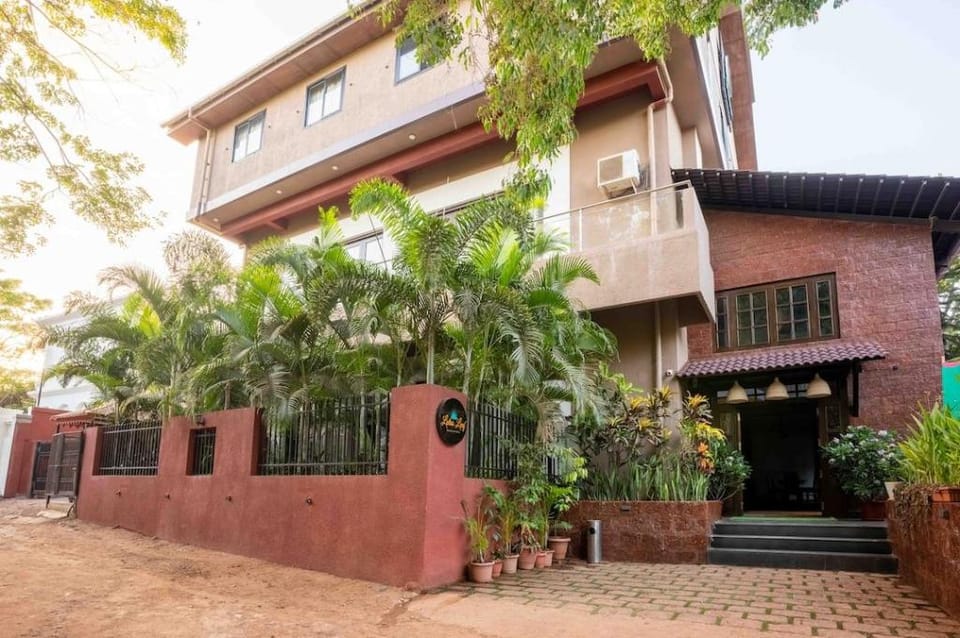 Foxoso Vega Suite Hotel in Goa, India