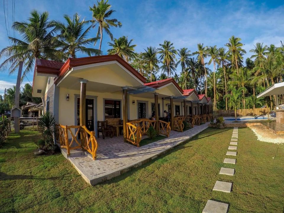 Aloha Seaside Resort Resort in Siquijor