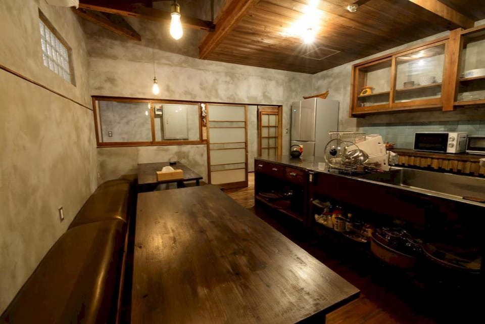 Irori Guest House TENMAKU Bed and Breakfast in Hakone