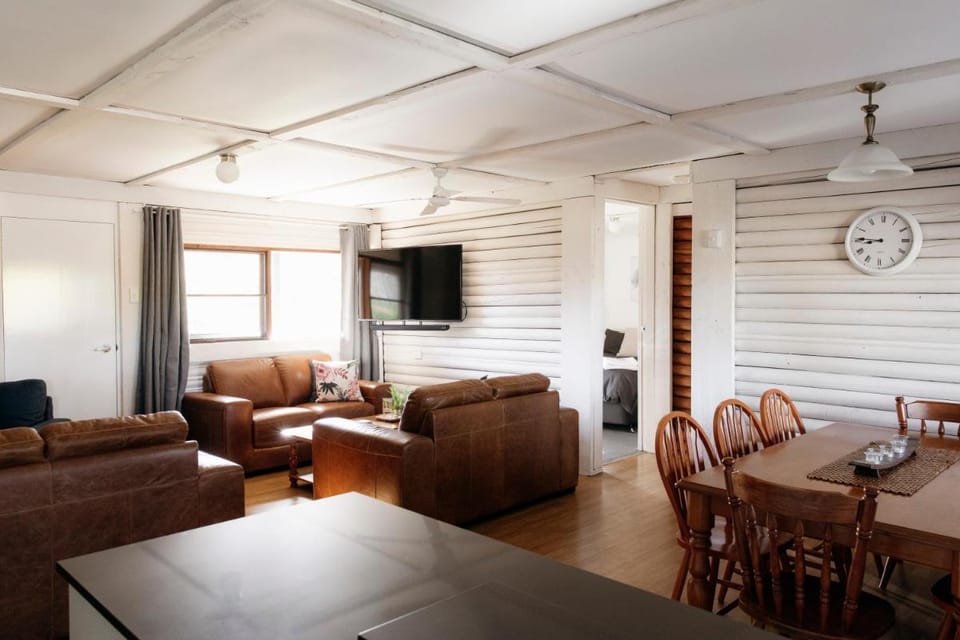 Palmers Lane Estate Hunter Valley Lodge in Rothbury