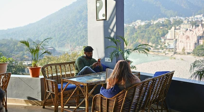 Skyard Hostel Rishikesh - Laxman Jhula Hostel in Rishikesh