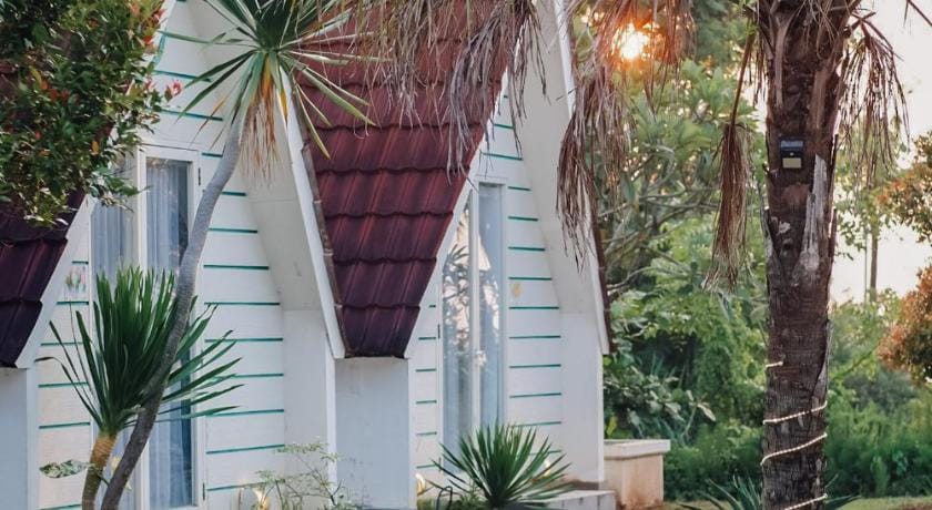 Seaside Villa & Muse Beach Resto Hotel in Indonesia